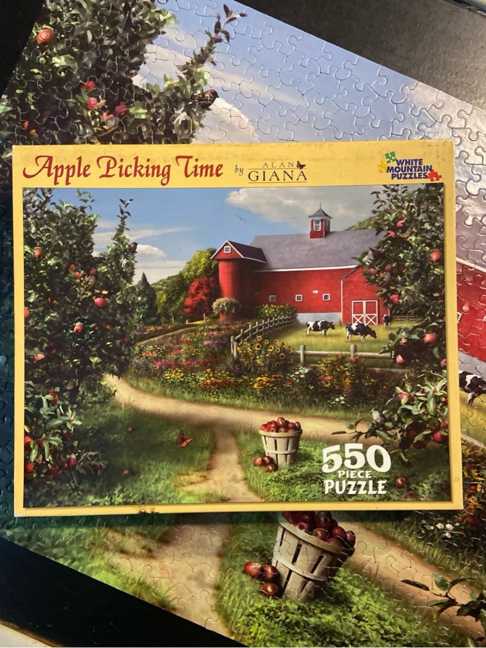HTF White Mountain "Apple Picking Time" 550-Piece Puzzle (2005) 🎨 Alan Giana